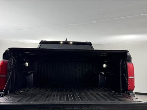 Used 2025 Toyota Tacoma SR5 image 21