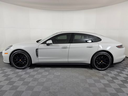 Certified 2023 Porsche Panamera 4 Platinum Edition image 2