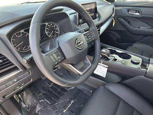 New 2026 Nissan Rogue SV image 10