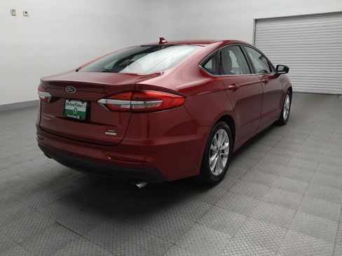 Used 2019 Ford Fusion SE FWD image 9