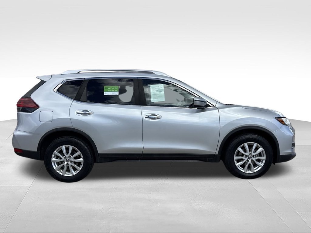 Used 2020 Nissan Rogue SV FWD image 2