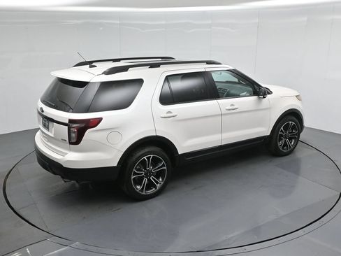 Used 2015 Ford Explorer Sport w/ Equipment Group 401A AWD/4WD image 36
