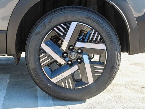 New 2025 Nissan Kicks SV FWD image 10