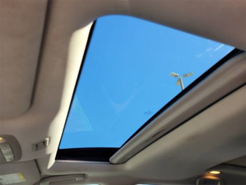 Used 2020 Nissan Pathfinder SL image 6