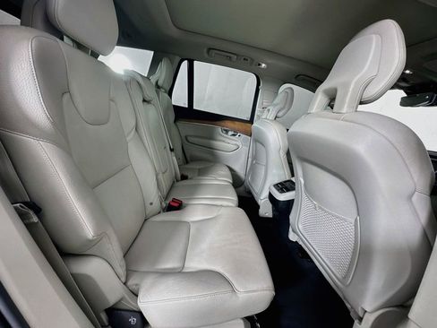 Used 2021 Volvo XC90 T6 Momentum w/ Climate Package AWD/4WD image 26