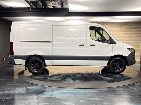Used 2023 Mercedes-Benz Sprinter 1500 image 16