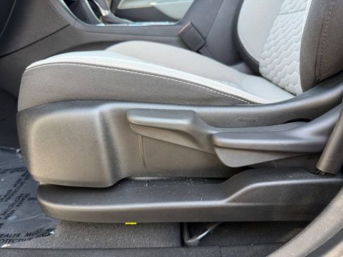 Used 2020 Chevrolet Equinox LS w/ LPO, Floor Liner Package FWD image 10