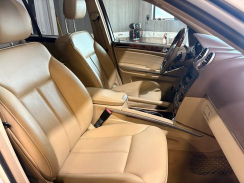 Used 2012 Mercedes-Benz GL 450 4MATIC image 23