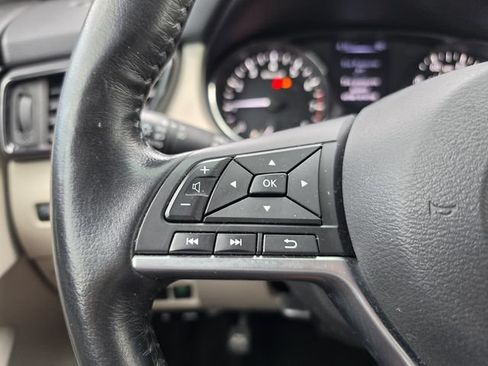 Used 2017 Nissan Rogue Sport SL FWD image 21