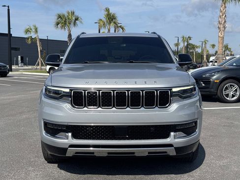 Used 2023 Jeep Wagoneer Series III w/ Premium Group I AWD/4WD image 10