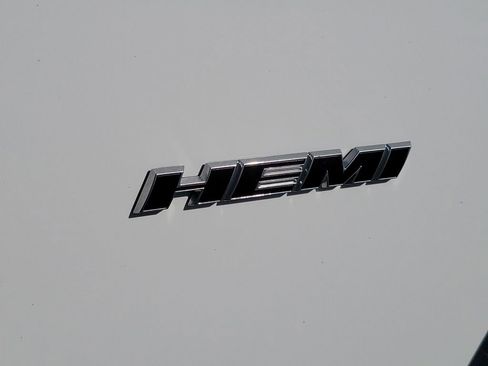 Used 2019 Dodge Charger R/T w/ Blacktop Package image 31