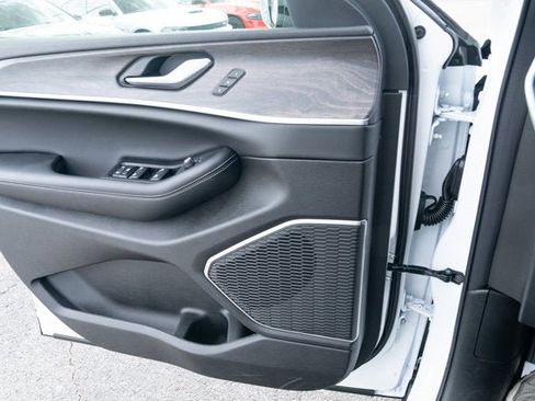 New 2026 Jeep Grand Cherokee Limited image 24