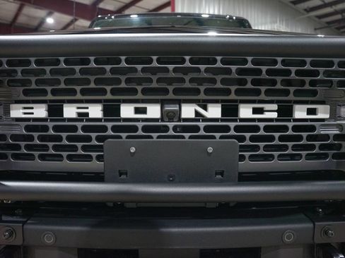 Used 2024 Ford Bronco Badlands image 37