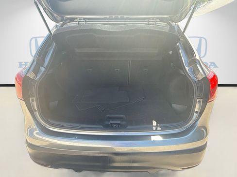 Used 2017 Nissan Rogue Sport SV image 26