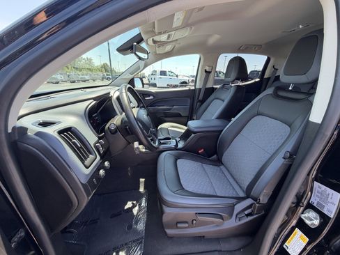 Used 2021 Chevrolet Colorado Z71 w/ Safety Package AWD/4WD image 11