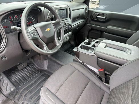 Certified 2025 Chevrolet Silverado 1500 W/T RWD image 4