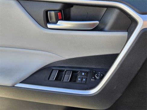 Used 2024 Toyota RAV4 XLE image 32