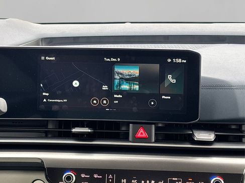 New 2025 Kia Carnival SX Prestige image 11