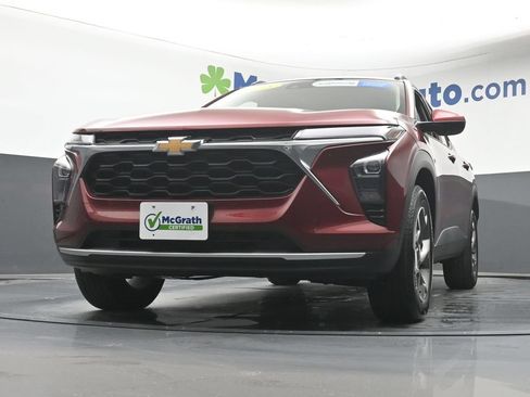 Used 2025 Chevrolet Trax LT w/ LT Convenience Package FWD image 7