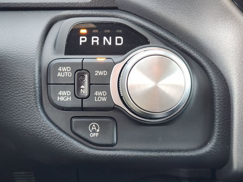 New 2026 RAM 1500 Laramie AWD/4WD image 17