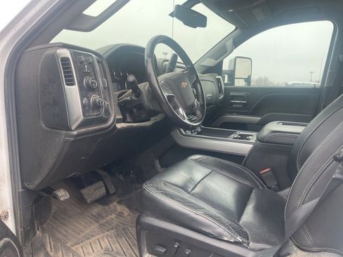 Used 2019 Chevrolet Silverado 2500 LTZ w/ Duramax Plus Package image 9