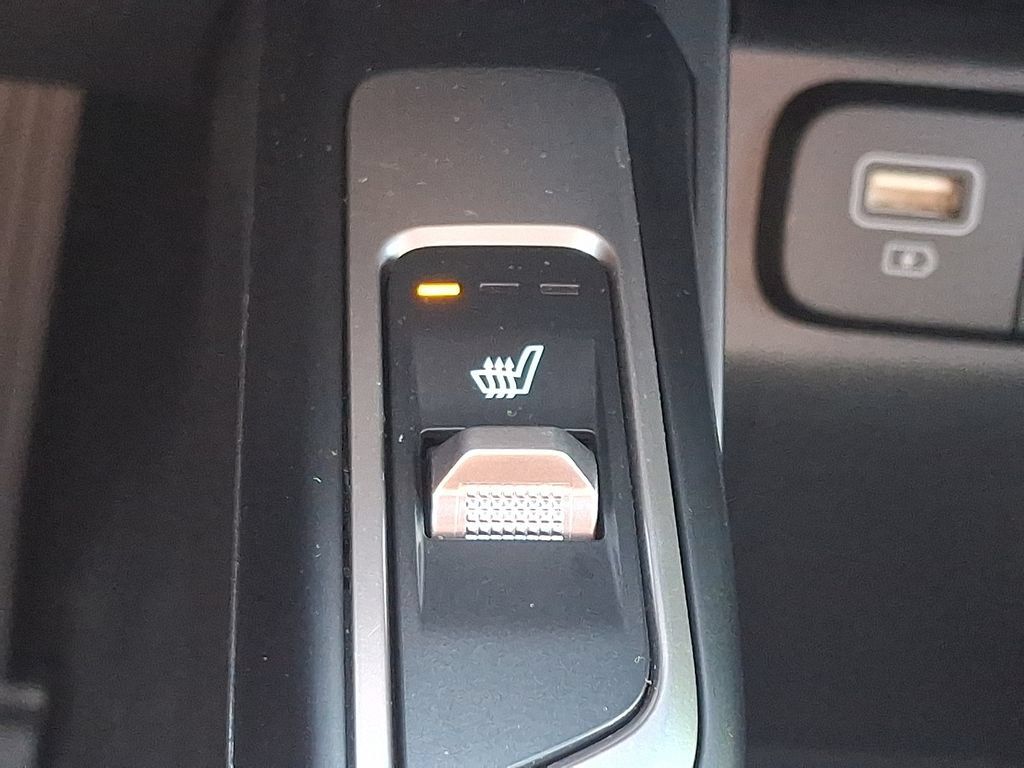 Certified 2023 Kia Sorento EX AWD/4WD image 26