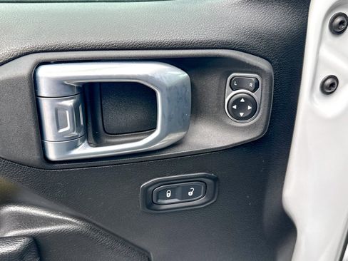 Used 2021 Jeep Wrangler Unlimited Sport image 16