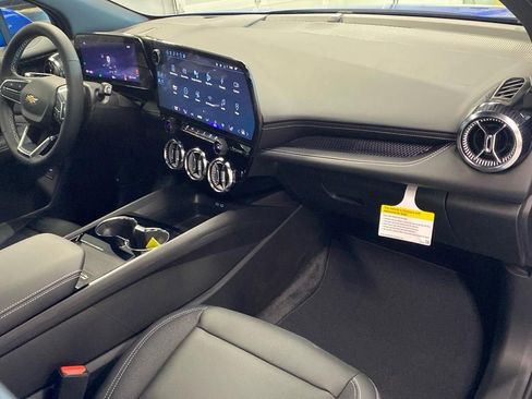 New 2025 Chevrolet Blazer EV LT image 18