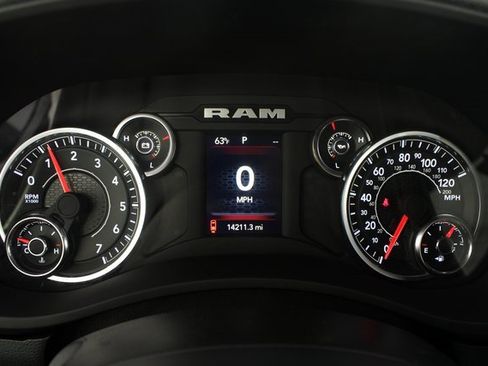 Used 2024 RAM 2500 Big Horn w/ Bed Utility Group image 11