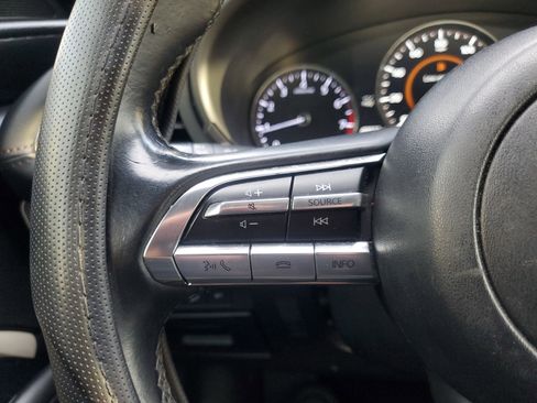 Used 2023 MAZDA MAZDA3 s image 21