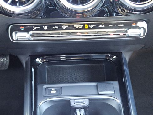 New 2026 Mercedes-Benz GLA 250 image 18