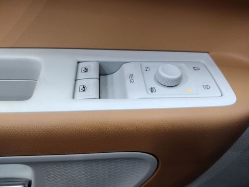 New 2025 Volkswagen ID. Buzz 1st Edition image 24