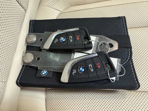 Used 2024 BMW i4 eDrive35 w/ Convenience Package RWD image 29