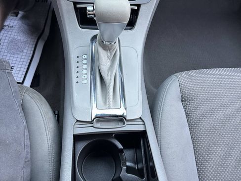 Used 2010 Chevrolet Malibu LS FWD image 17