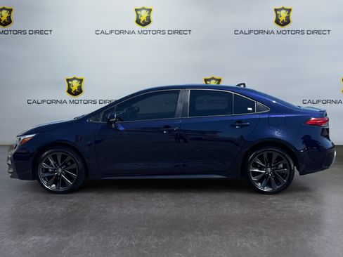 Used 2025 Toyota Corolla XSE FWD image 2