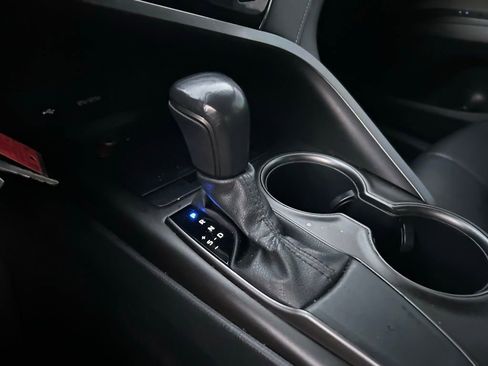 Used 2021 Toyota Camry SE image 27