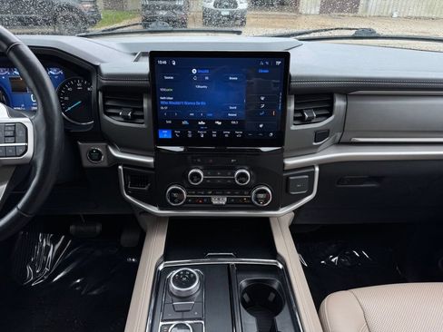 Certified 2023 Ford Expedition Max XLT AWD/4WD image 2