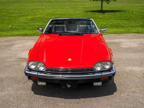 Used 1990 Jaguar XJS V12 Convertible RWD image 2
