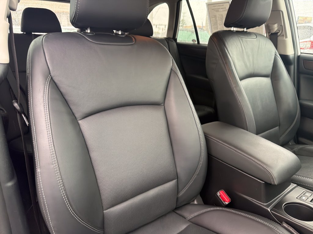 Used 2018 Subaru Outback 2.5i Limited AWD/4WD image 38