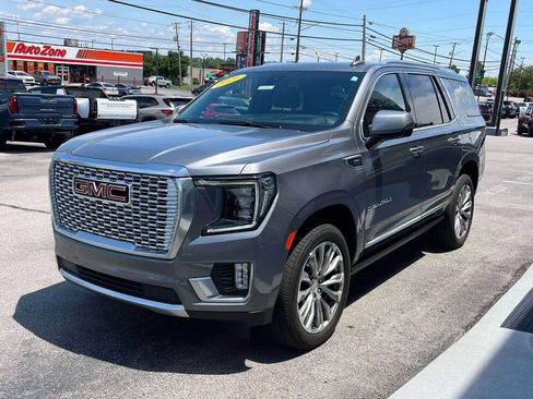 Certified 2021 GMC Yukon Denali w/ Denali Premium Package AWD/4WD image 7