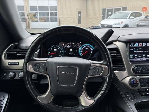 Used 2018 GMC Yukon Denali image 6