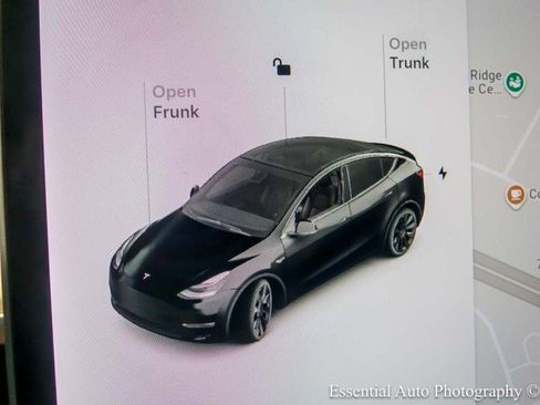 Used 2021 Tesla Model Y Long Range AWD/4WD image 17