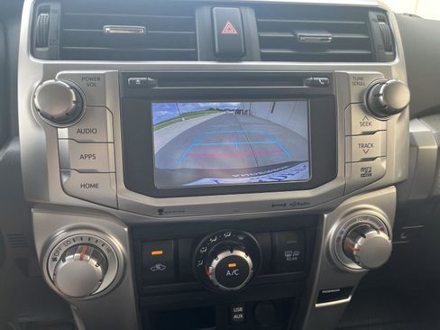 Used 2018 Toyota 4Runner SR5 AWD/4WD image 24