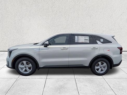 New 2026 Kia Sorento LX FWD image 6