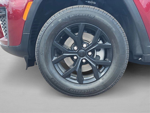 Used 2026 Jeep Grand Cherokee Altitude AWD/4WD image 29