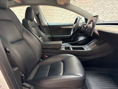 Used 2023 Tesla Model 3 Standard Range image 9