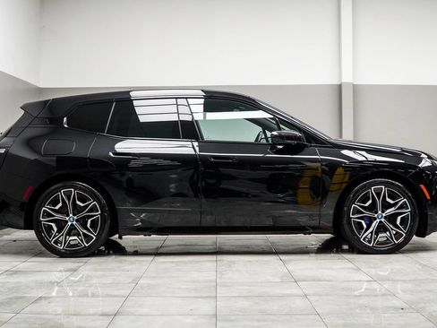 Used 2023 BMW iX M60 w/ Executive Package image 7