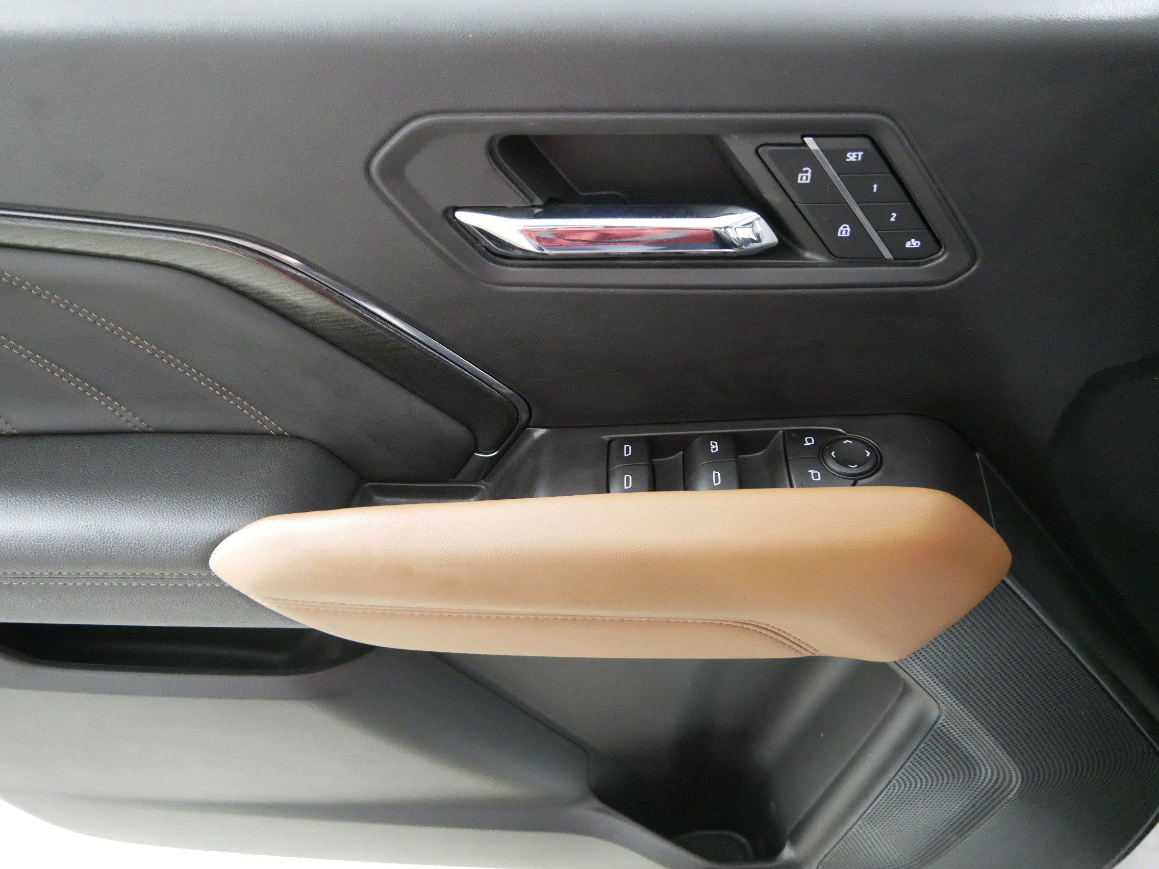 Used 2023 GMC Canyon AT4 w/ AT4 Premium Package AWD/4WD image 19