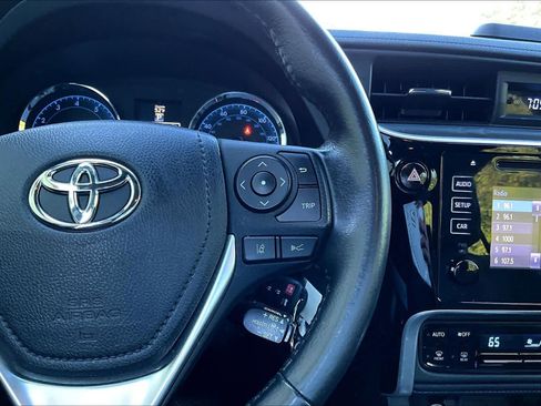 Used 2017 Toyota Corolla SE FWD image 24