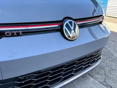 Used 2024 Volkswagen GTI SE w/ MDO Package image 32